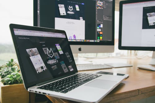 Shopify vs Magento Store Development Shopify vs Magento Store Development